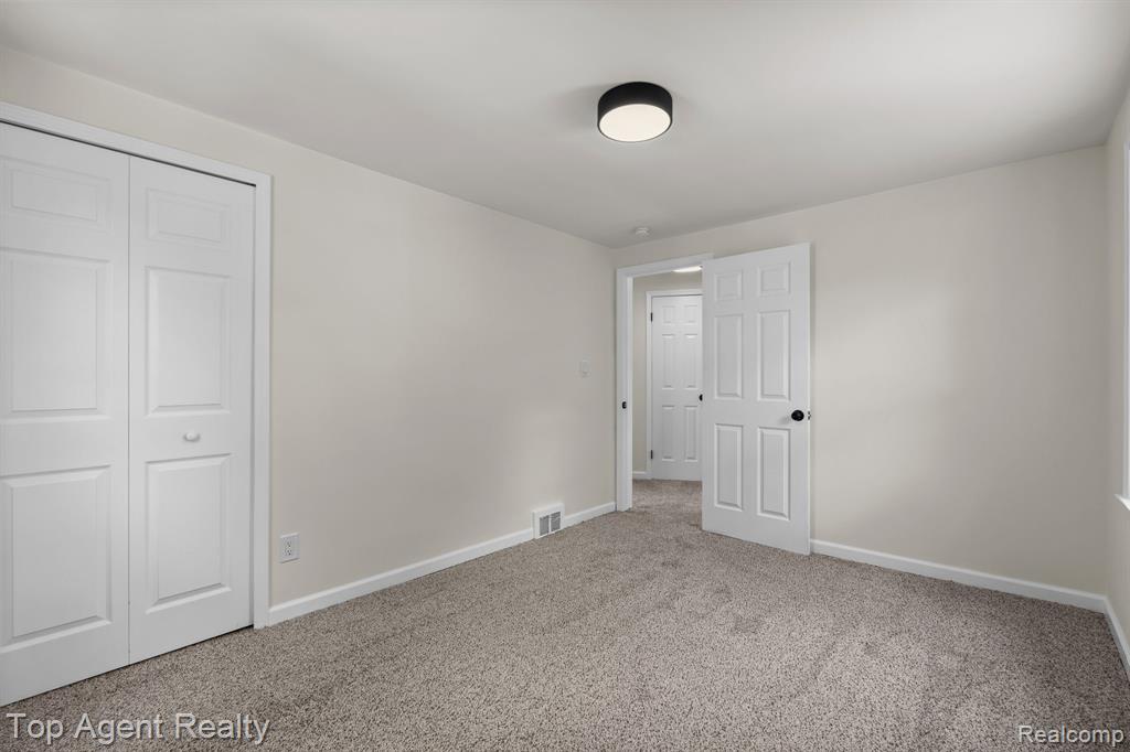 17585 Faust Avenue, Detroit, MI 48219 — Photo 29