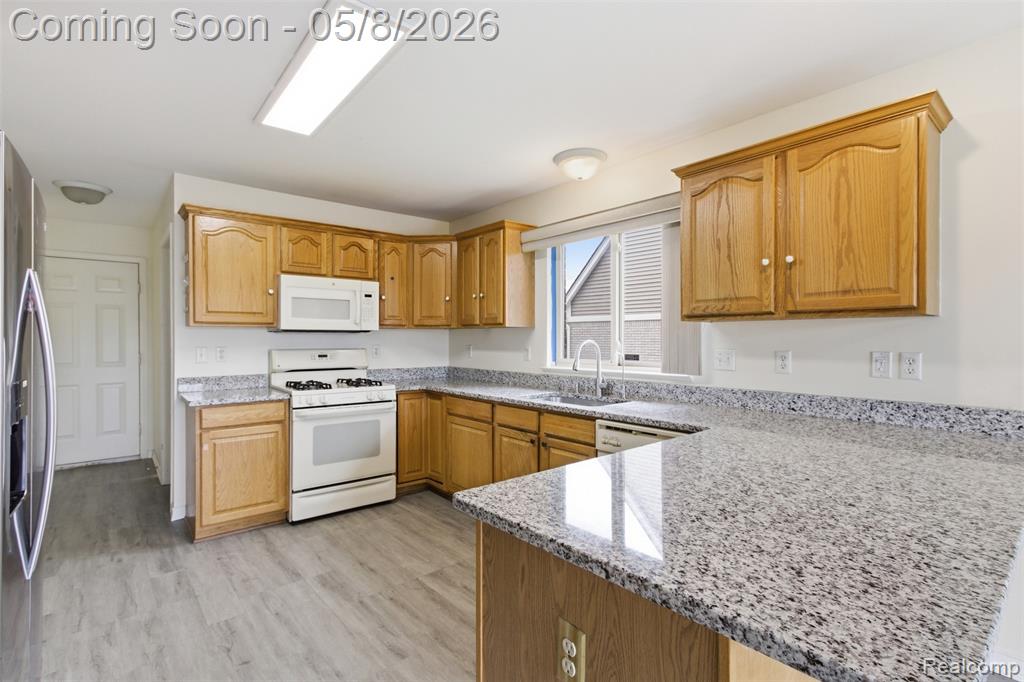 46877 Twin City Trail, Macomb, MI 48044 — Photo 11