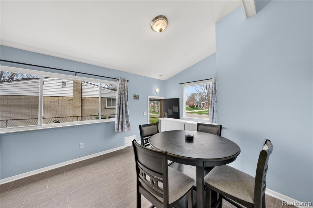 16672 Drake Street, Southgate, MI 48195 — Photo 16