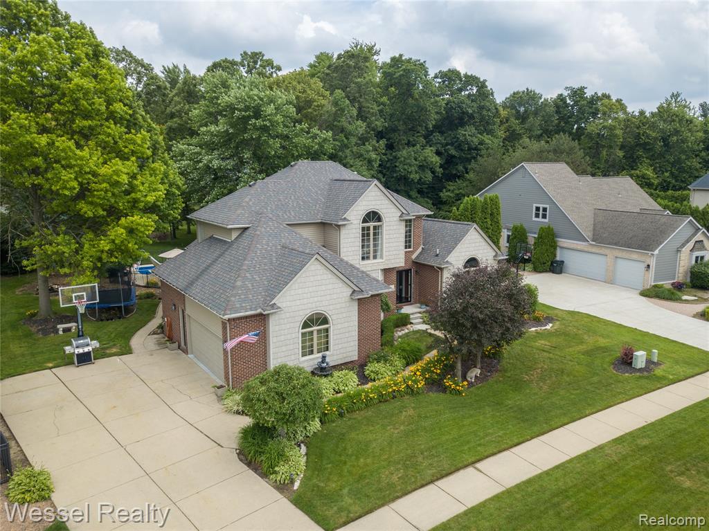 49112 White Mill Drive, Utica, MI 48317 — Photo 2