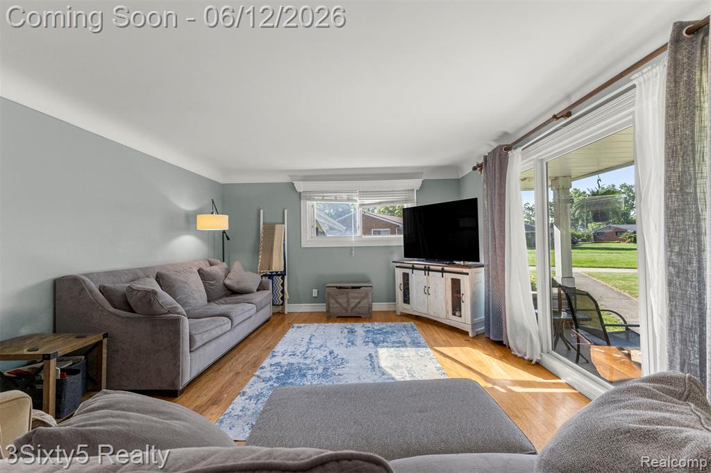 7714 Bournemouth Avenue, Grosse Ile, MI 48138 — Photo 9