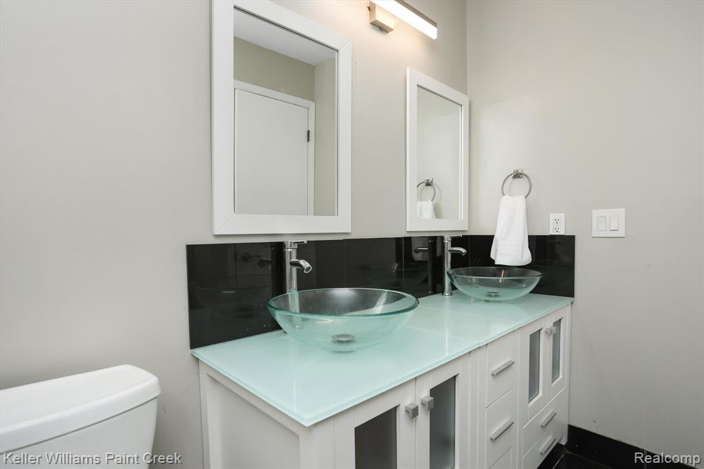 7355 Brynmawr Drive, West Bloomfield, MI — Photo 24