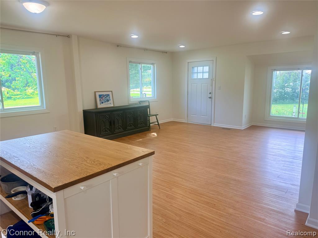 1930 GRATIOT BLVD, Marysville, MI 48040 — Photo 2