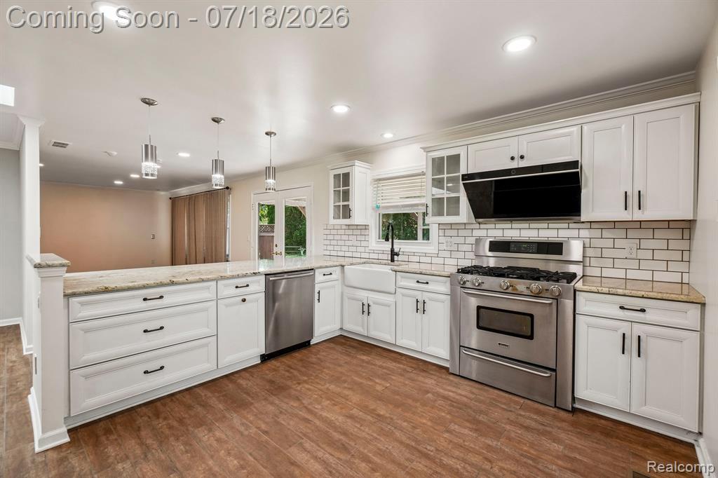4855 Butler Drive, Troy, MI 48085 — Photo 13
