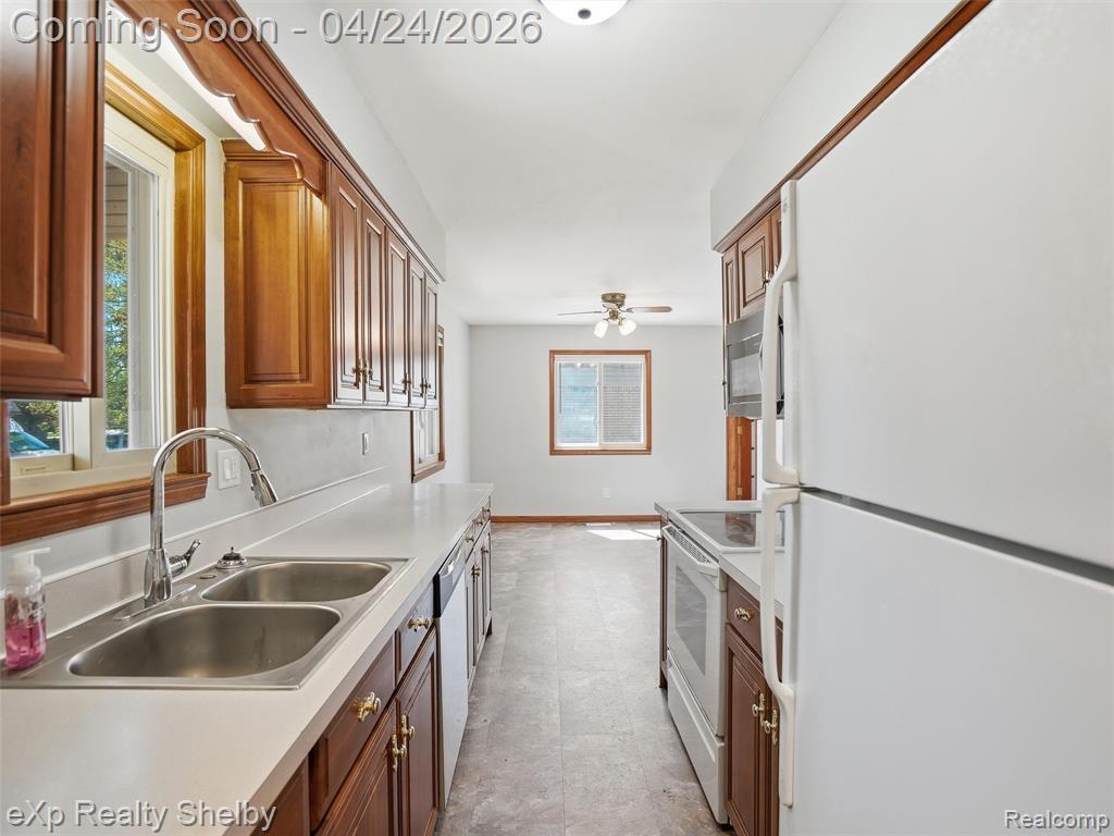 49301 Schoenherr Road, Shelby Twp, MI 48315 — Photo 8