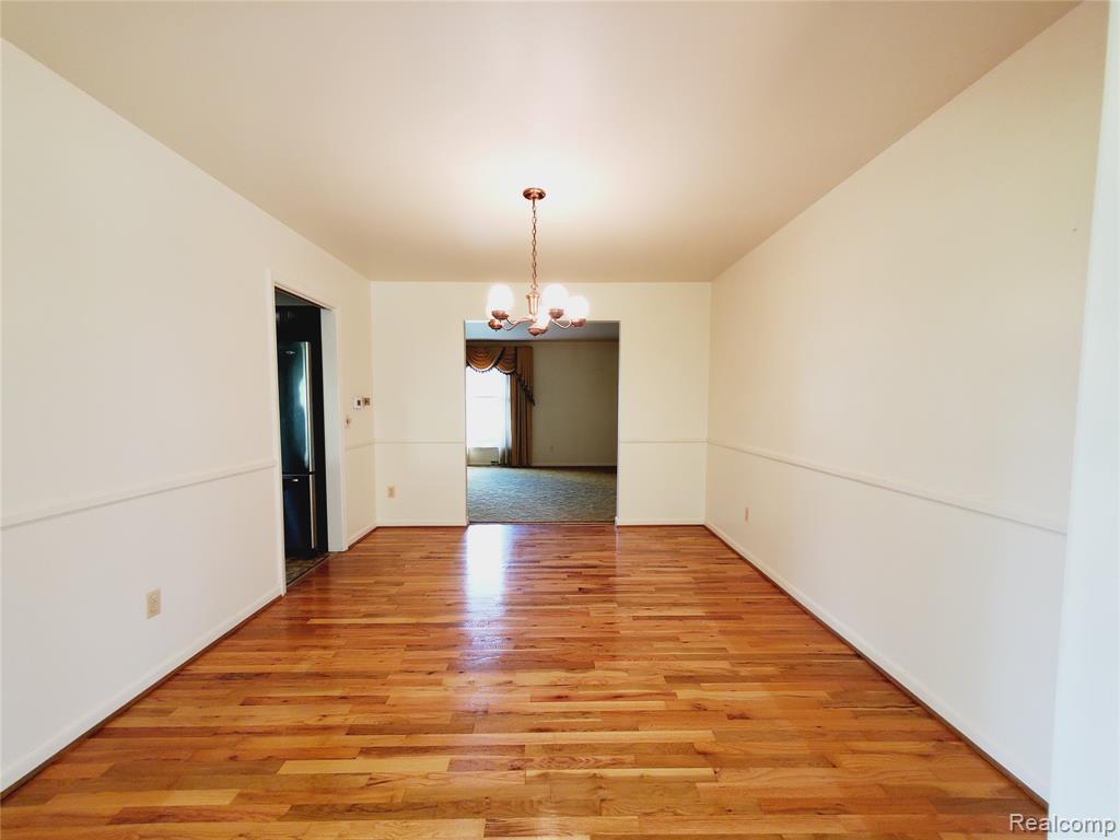 8276 Appleway Drive, Grand Blanc, MI 48439 — Photo 12