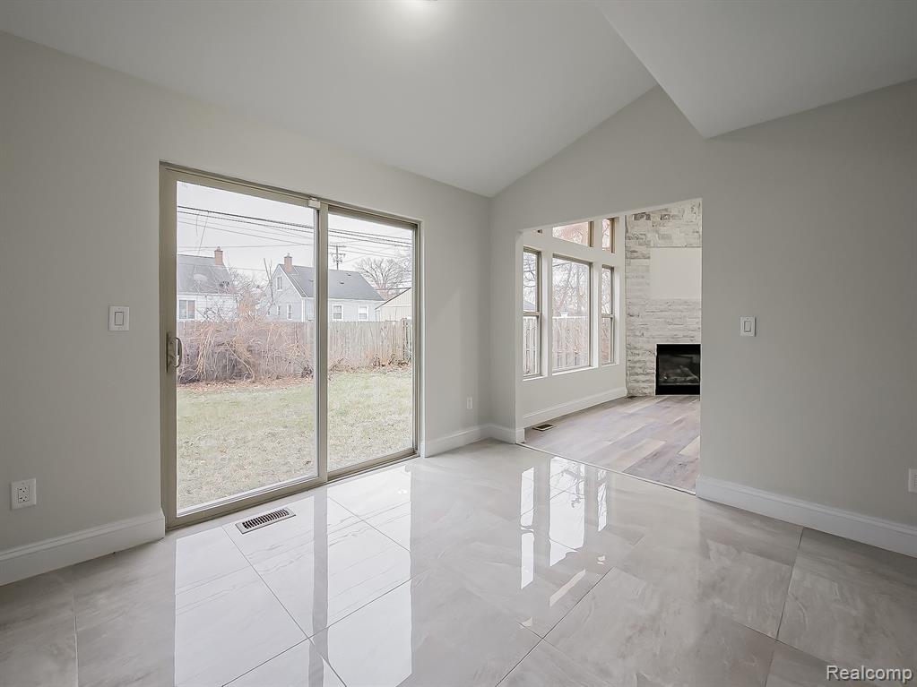1730 E Woodruff Avenue, Hazel Park, MI 48030 — Photo 12