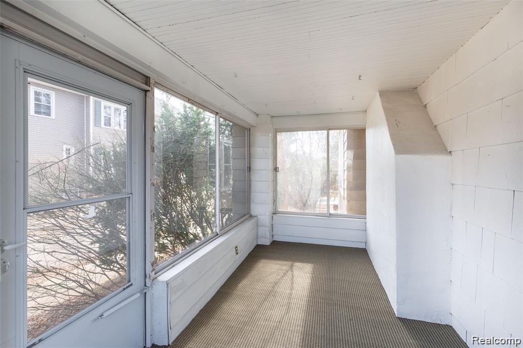 401 CATALPA Drive, Royal Oak, MI 48067 — Photo 19