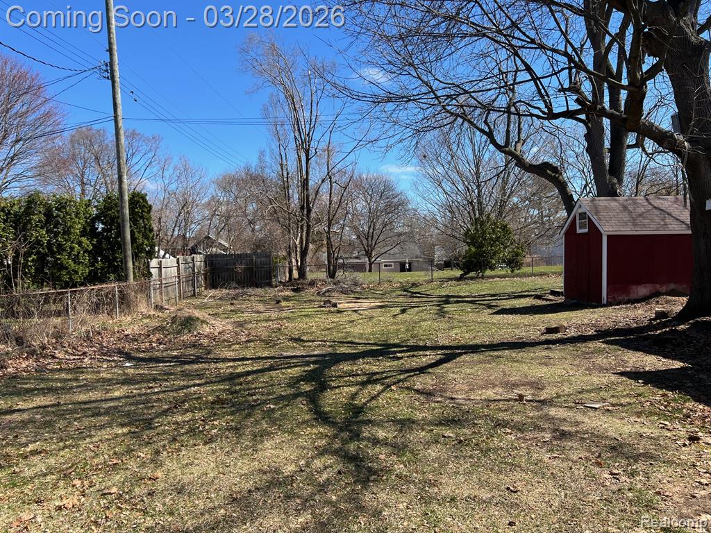 2 Maple Street, Oxford, MI 48371 — Photo 23
