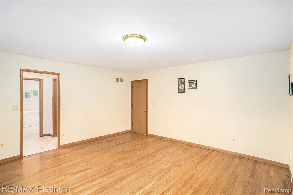 6489 CEDAR LAKE ROAD, Pinckney, MI 48169 — Photo 11