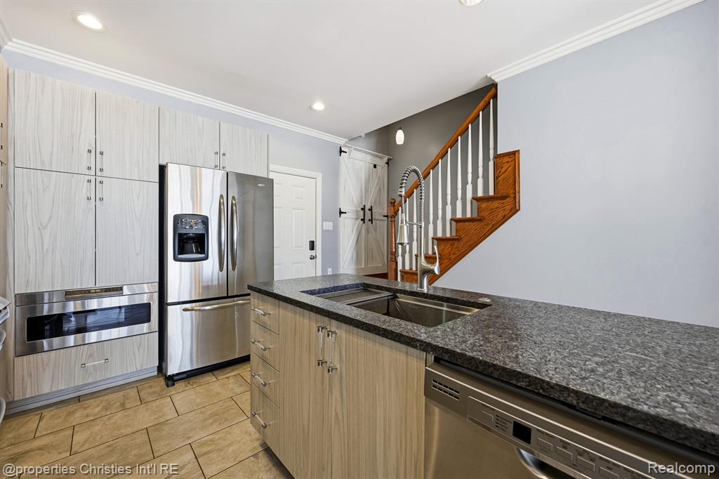 9996 Tashmoo Lane, 2, Clay, MI 48001 — Photo 17