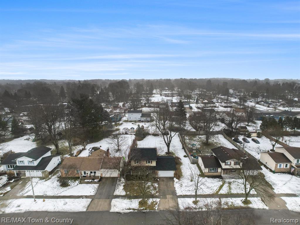 537 SPRING Lane, Flushing, MI 48433 — Photo 26