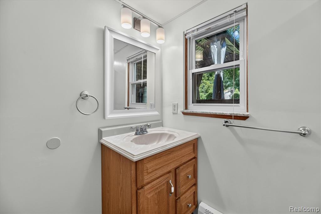 423 Sunset, White Lake, MI 48383 — Photo 40