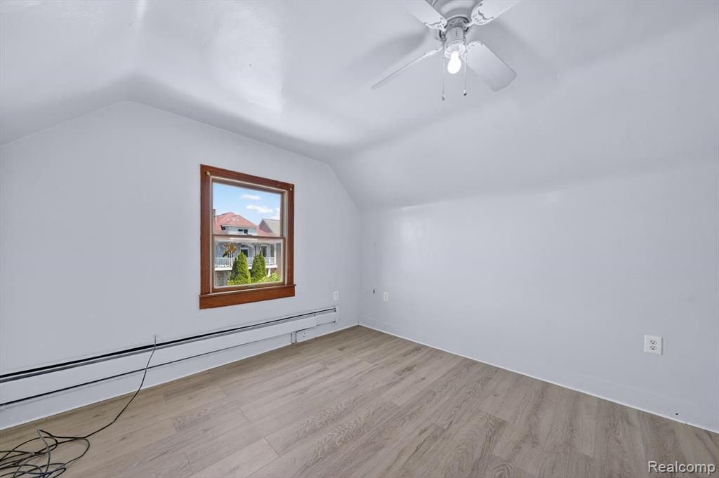 2978 Evaline Street, Hamtramck, MI 48212 — Photo 33