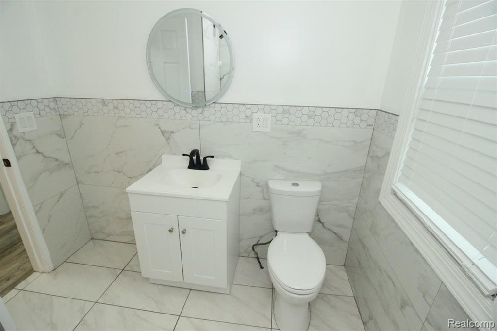16873 Mansfield Street, Detroit, MI 48235 — Photo 24