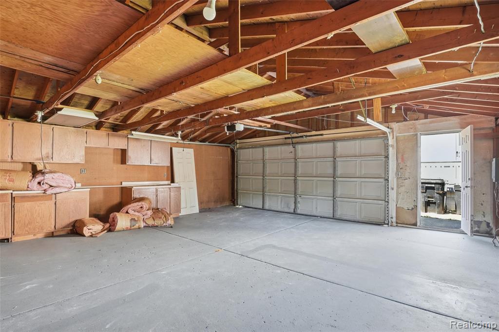 22401 Monterey Drive, Woodhaven, MI 48183 — Photo 33