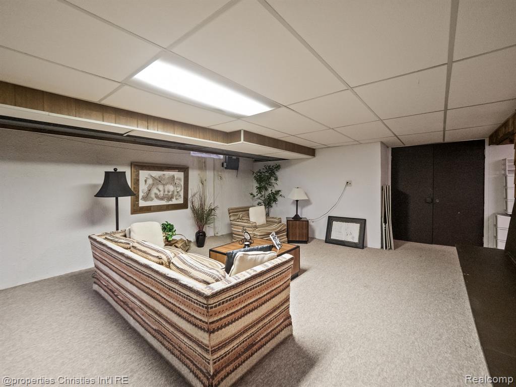 41642 Sycamore Drive, Novi, MI — Photo 24