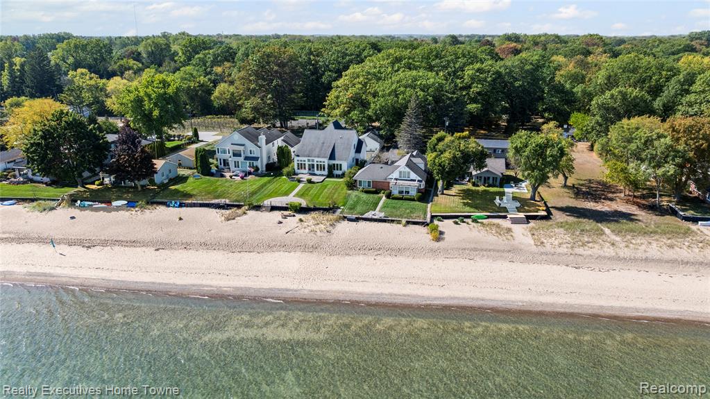 5802 Lakeshore Road, Fort Gratiot, MI 48059 — Photo 14