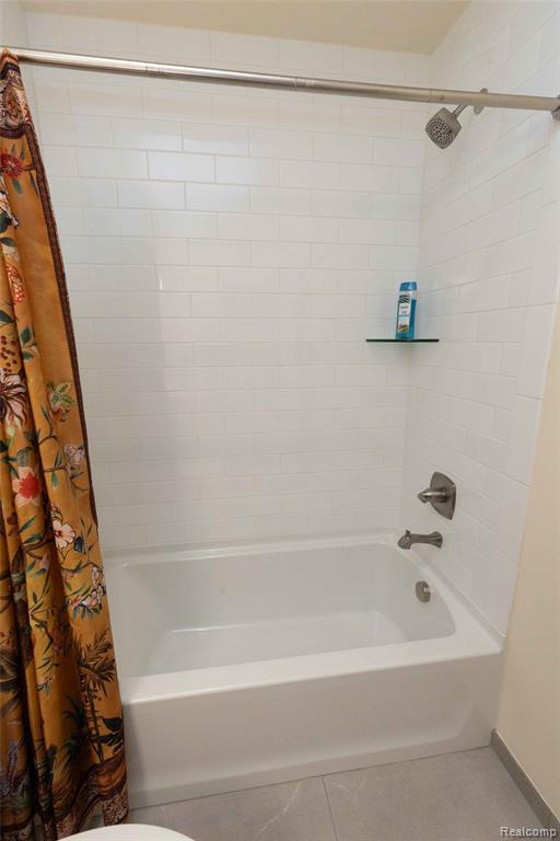 224 Jotham Avenue, Auburn Hills, MI 48326 — Photo 22