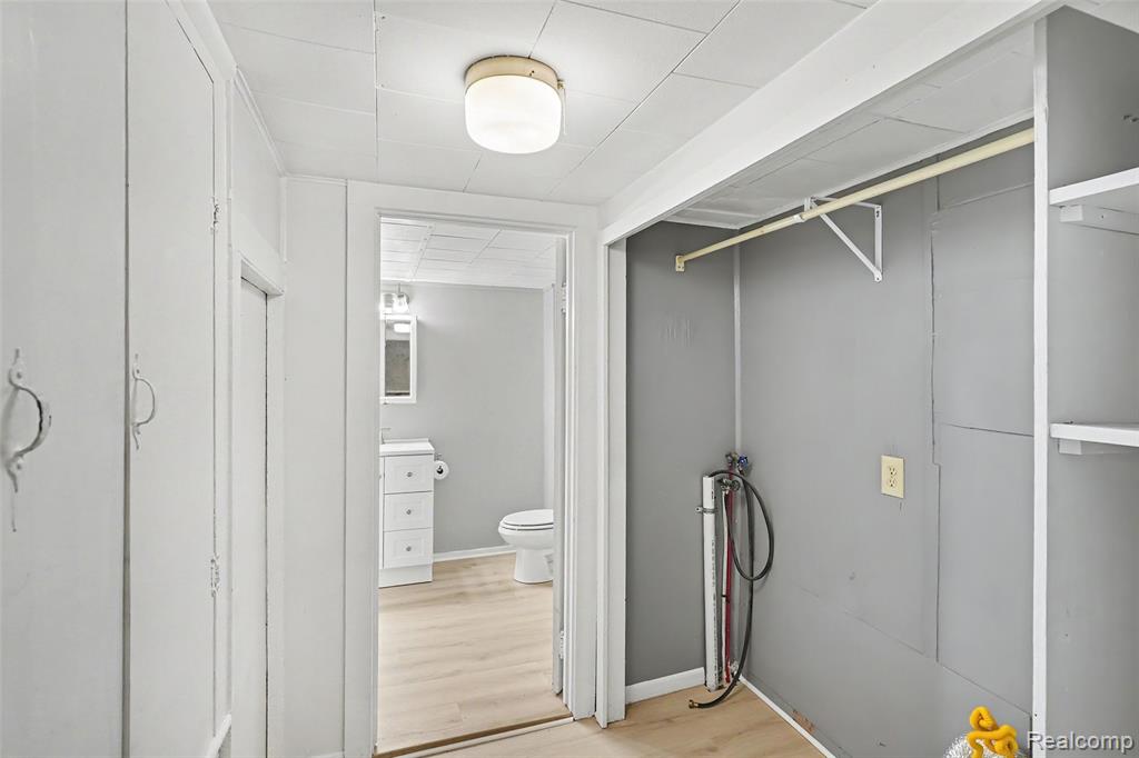 512 S Broad Street, Holly, MI 48442 — Photo 10