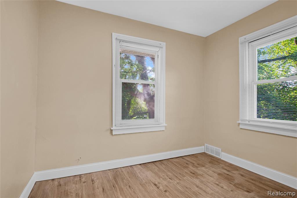 17421 Lumpkin Street, Hamtramck, MI 48212 — Photo 12