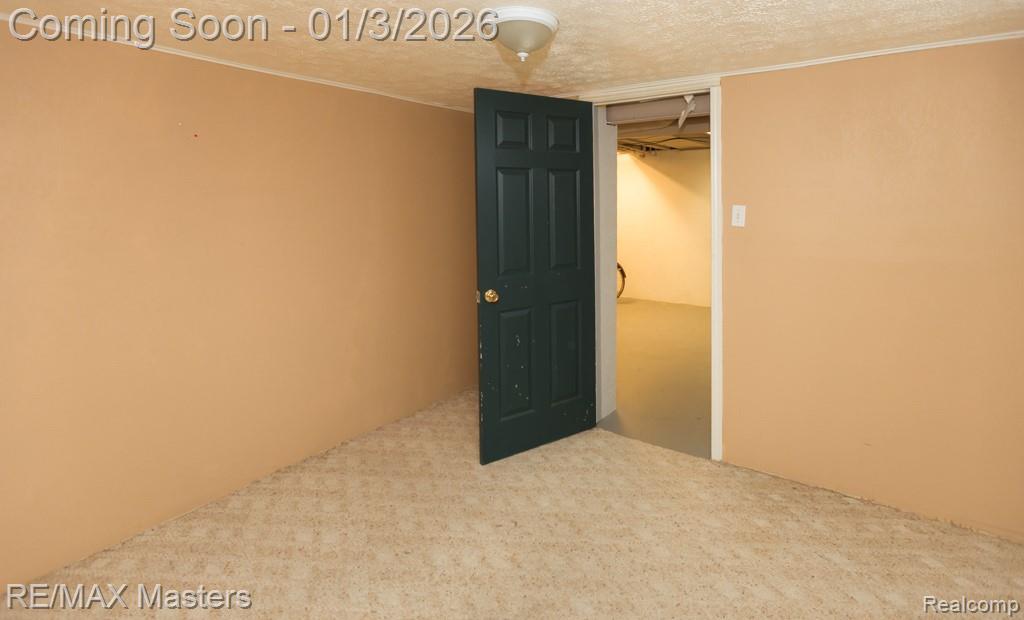 4696 Syracuse Street, Dearborn Heights, MI 48125 — Photo 34
