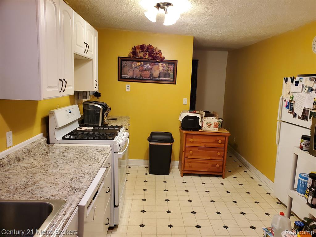 403 W Main Street, Durand, MI 48429 — Photo 16