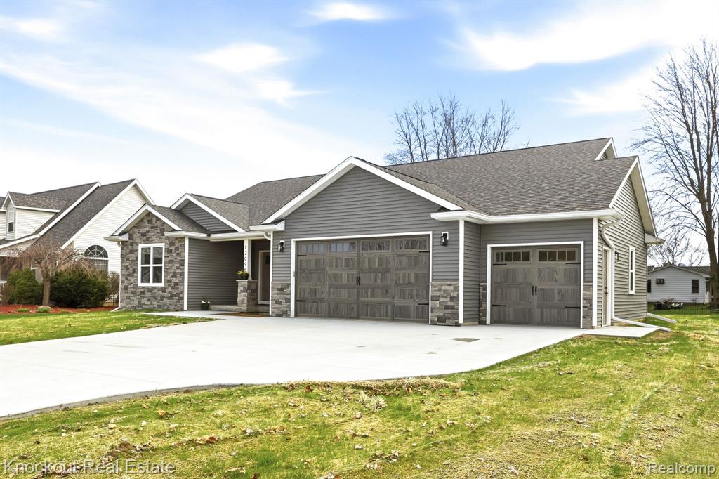 12095 Country Run Drive, Birch Run, MI 48415 — Photo 2