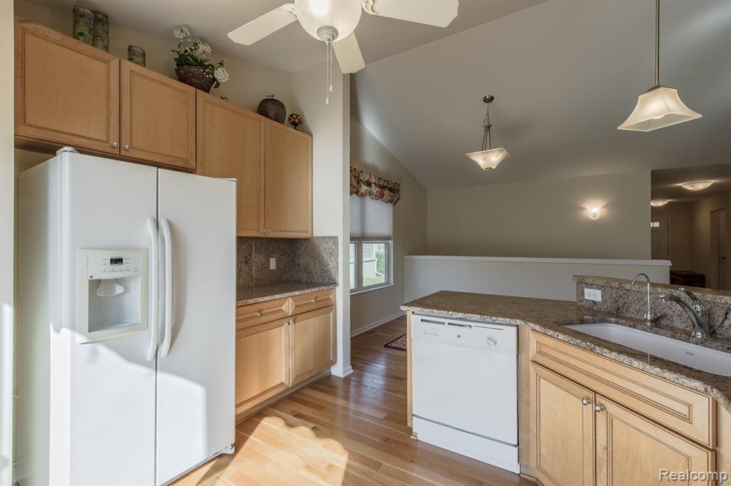 5985 Baypointe Boulevard, Clarkston, MI — Photo 26