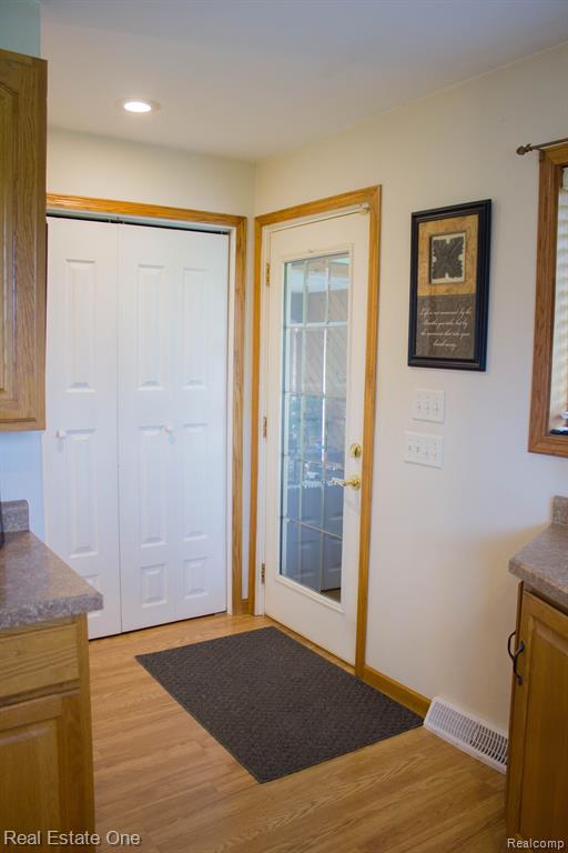 6711 KUTTSHILL Drive NE, Rockford, MI 49341 — Photo 14