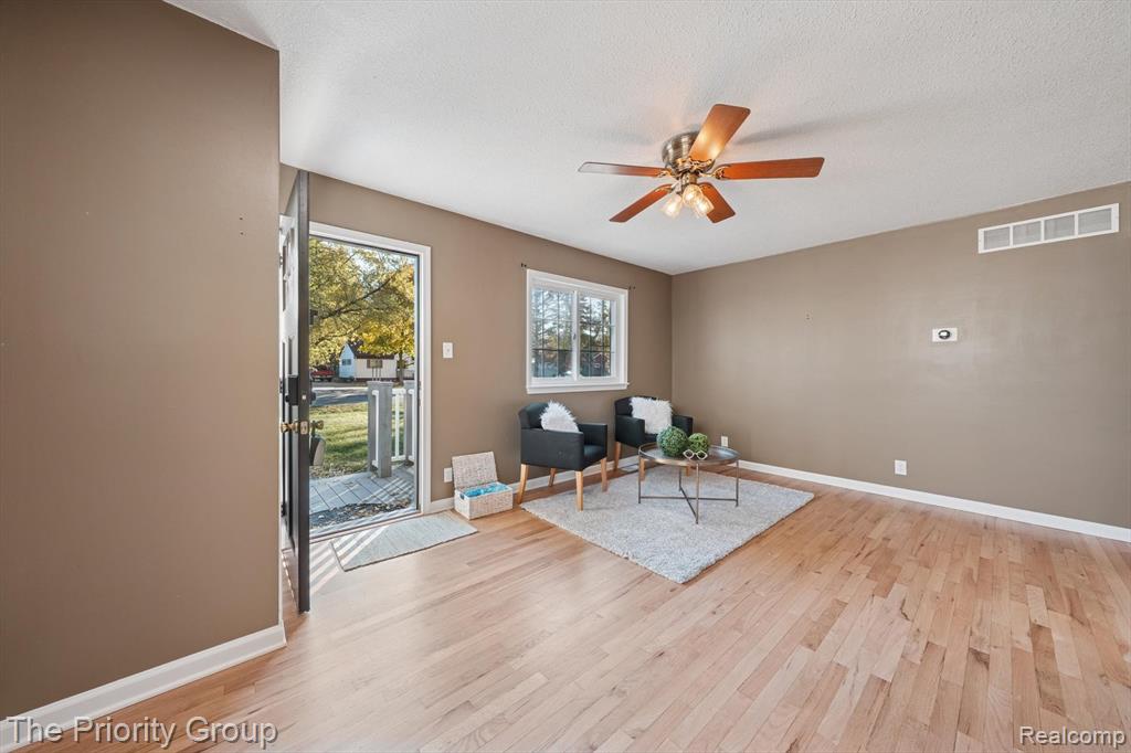 5235 Drayton Road, Clarkston, MI — Photo 10