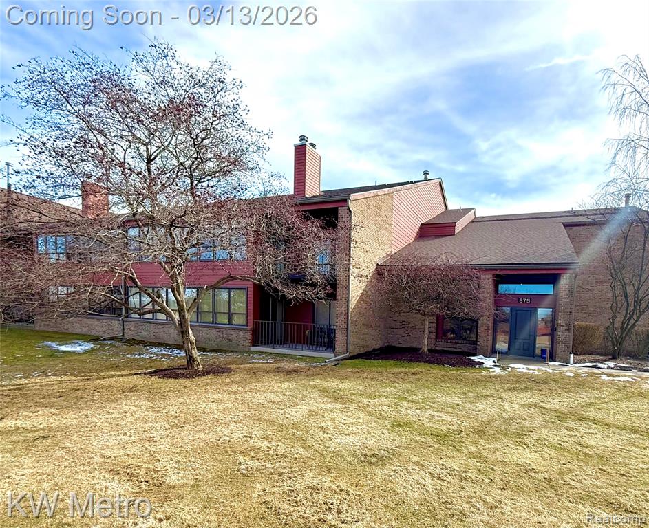 875 Greenview Court, Rochester Hills, MI 48307 — front exterior