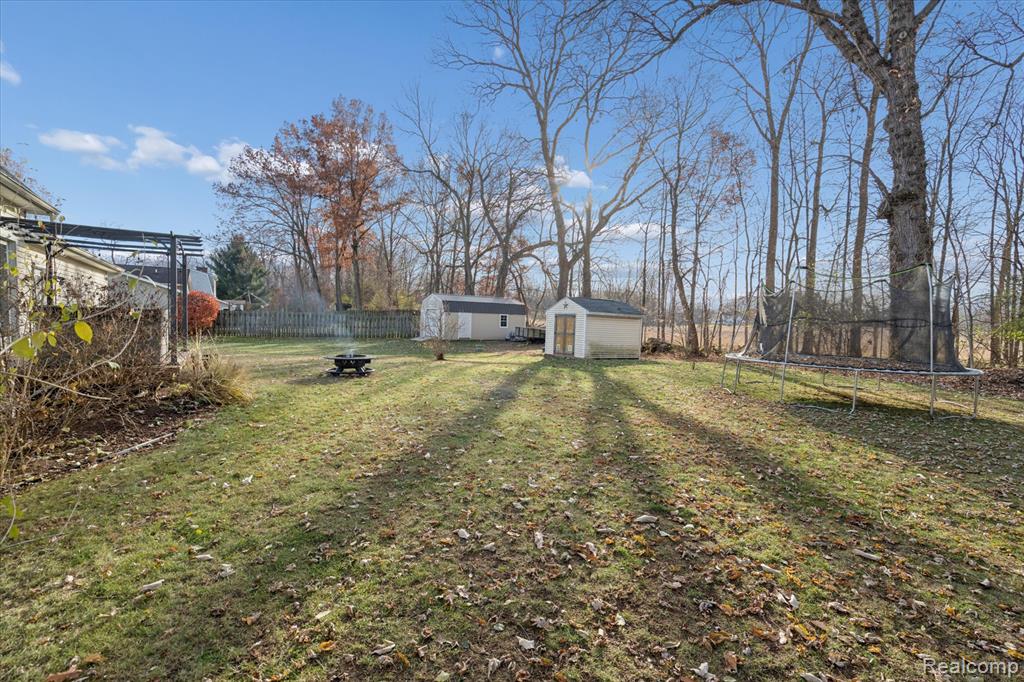 6974 Surrey Lane, Jackson, MI 49201 — Photo 33