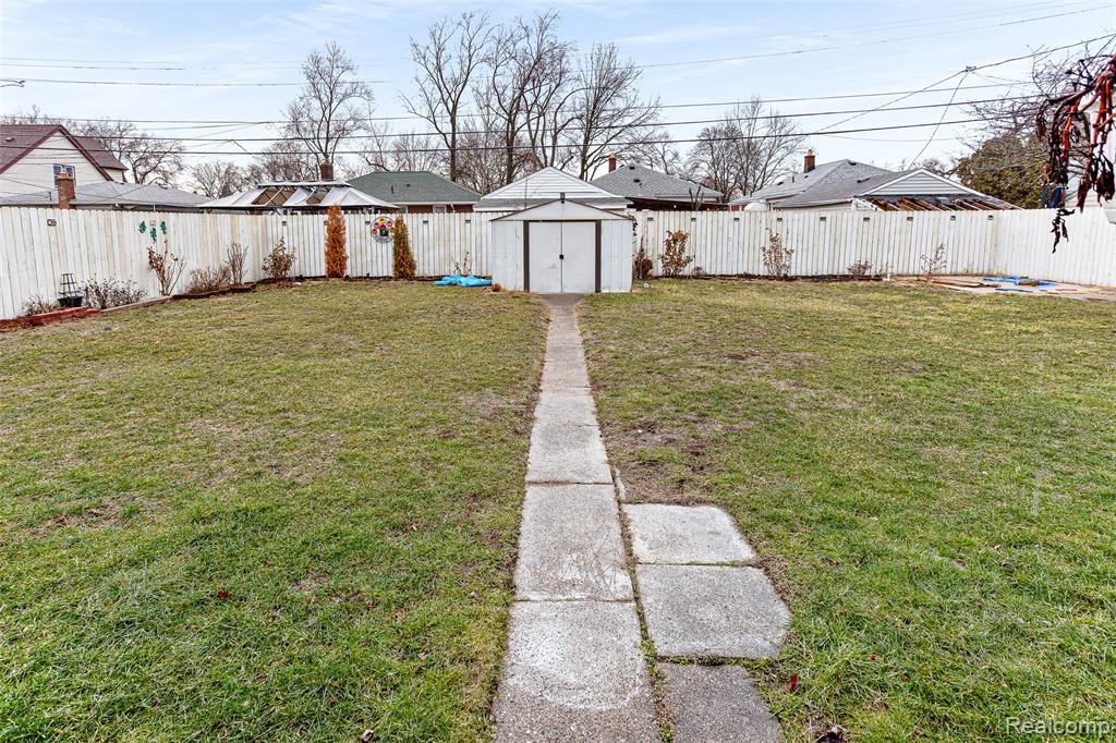 940 Stewart Avenue, Lincoln Park, MI 48146 — Photo 33