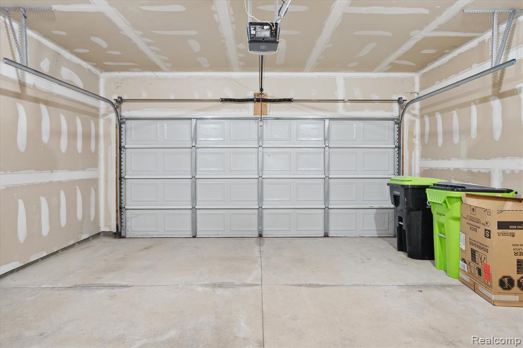 40837 Lenox Park Drive, Novi, MI 48377 — Photo 30