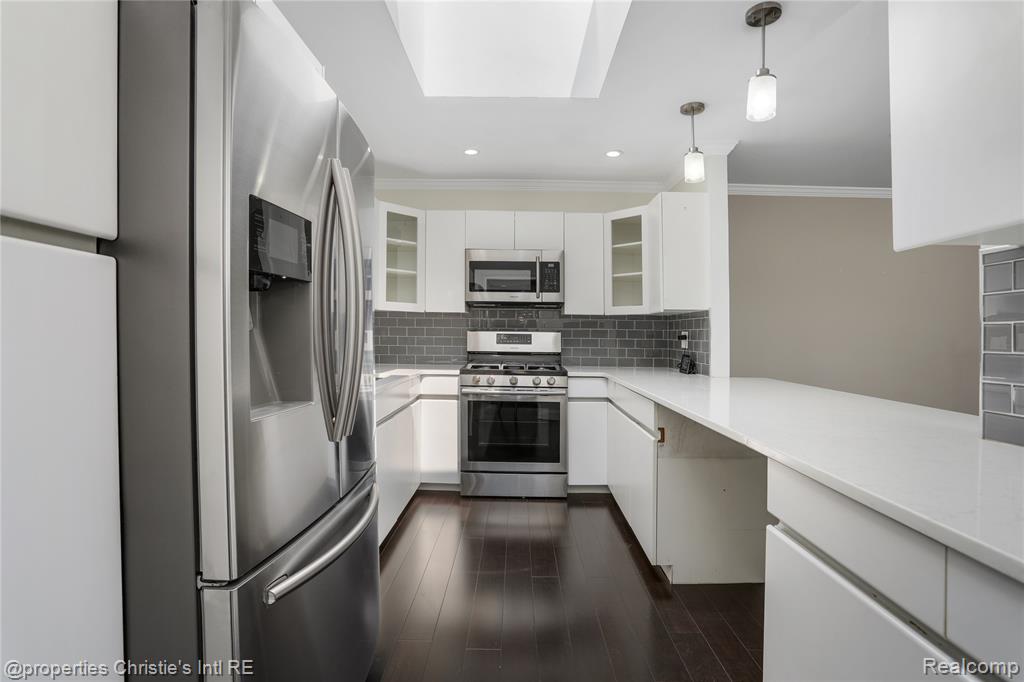 2021 Hyde Park Drive, Detroit, MI 48207 — Photo 12
