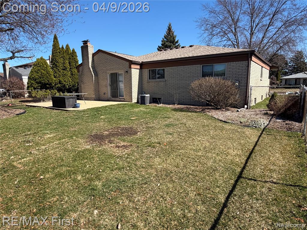 39641 Edgemont Drive, Sterling Heights, MI 48310 — Photo 2