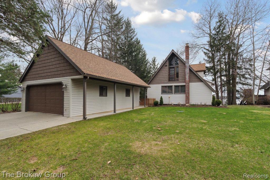 3032 WOODLAND Drive, Metamora, MI 48455 — Photo 8