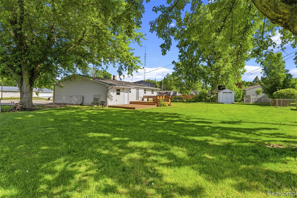 5155 Oxford Court, Swartz Creek, MI 48473 — Photo 30
