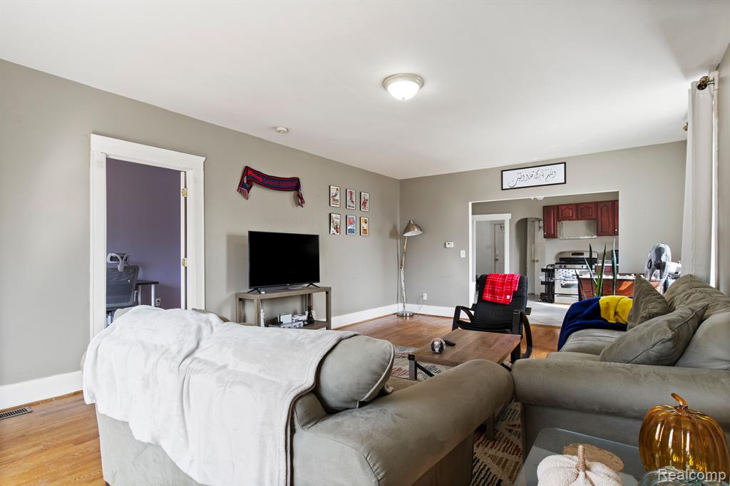 502 WHITE Avenue, Lincoln Park, MI 48146 — Photo 10