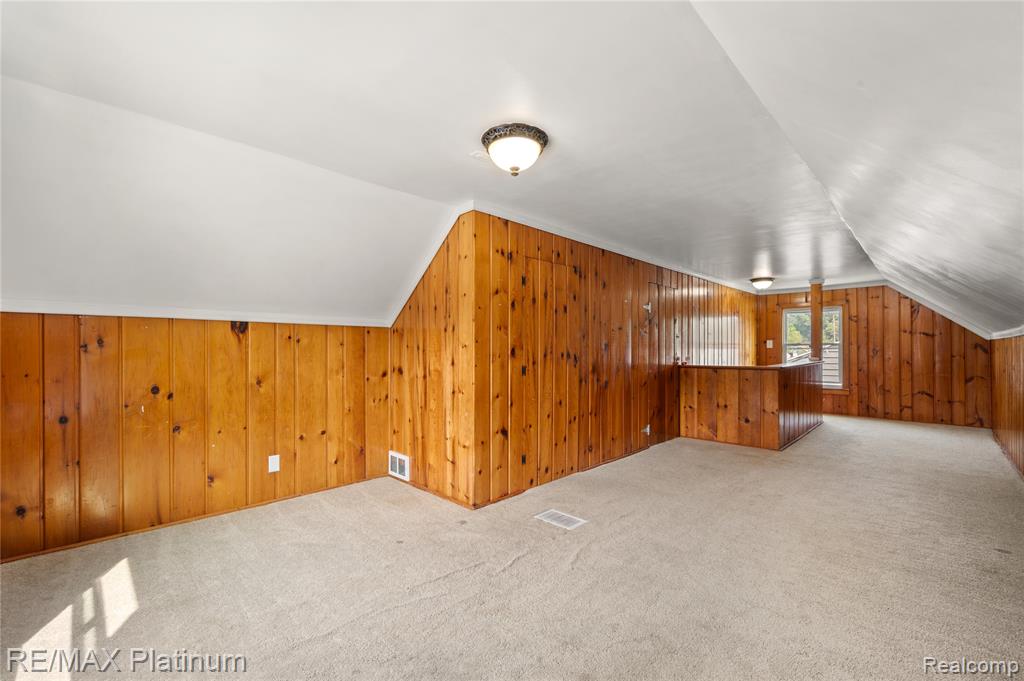 709 Elmwood Drive, Fenton, MI 48430 — Photo 22
