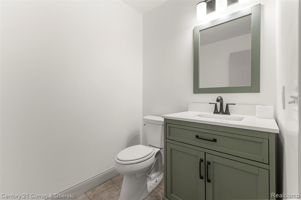 12215 Manor Drive, Southgate, MI 48195 — Photo 13