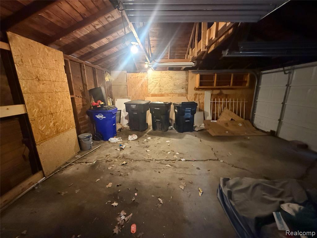9030 Plainview Avenue, Detroit, MI 48228 — Photo 16