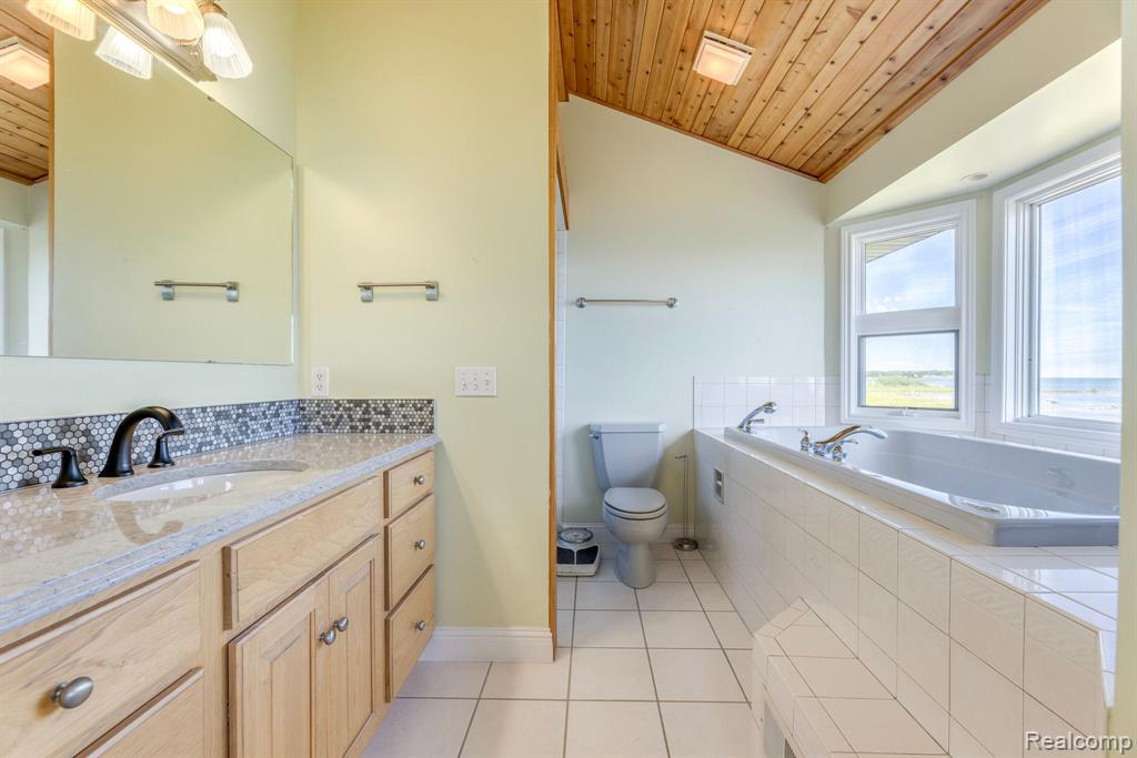 6455 LAKEVIEW Drive, MI — Photo 28