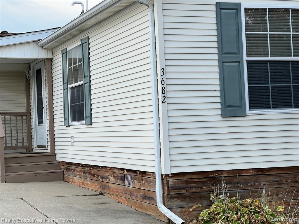 3682 CHESTNUT Lane, Dryden, MI 48428 — Photo 2