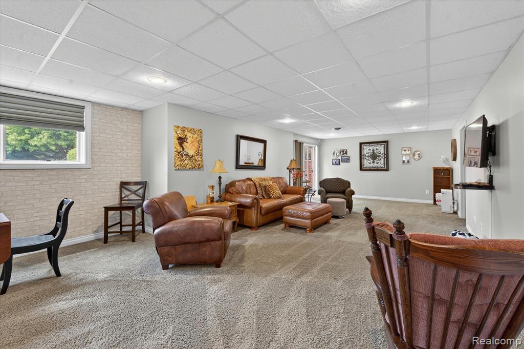8746 N Hills Court, Howell, MI 48843 — Photo 37