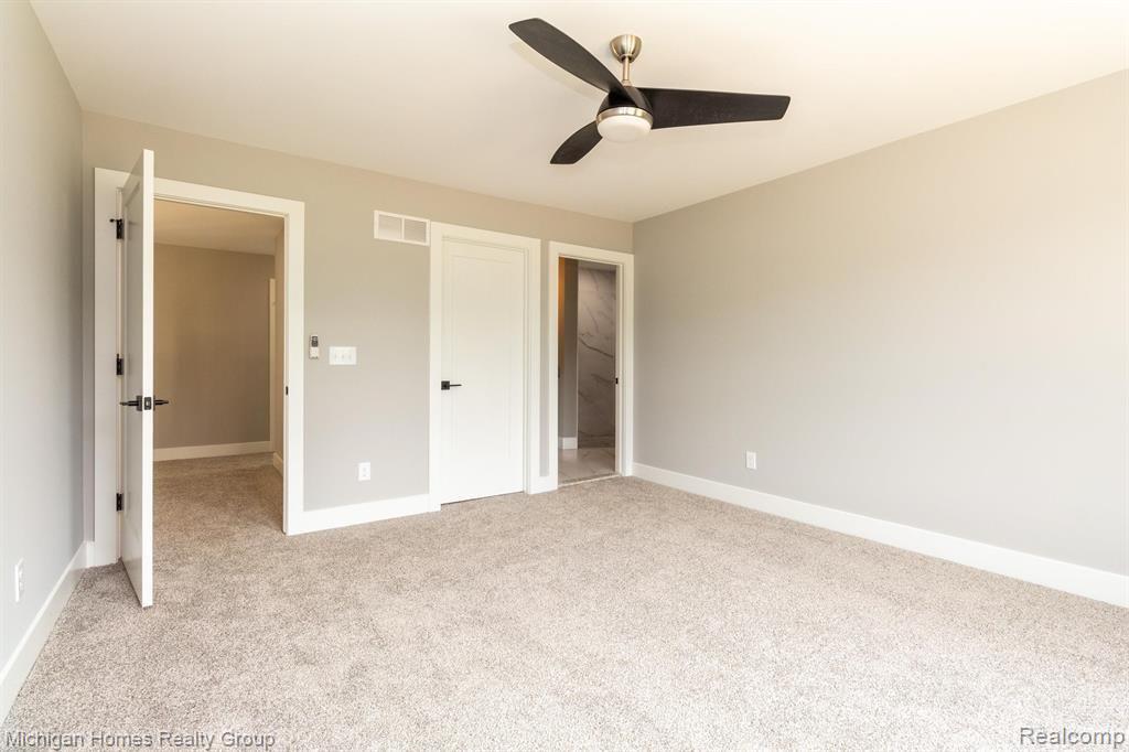 2910 LOON Drive, Wixom, MI 48393 — Photo 64