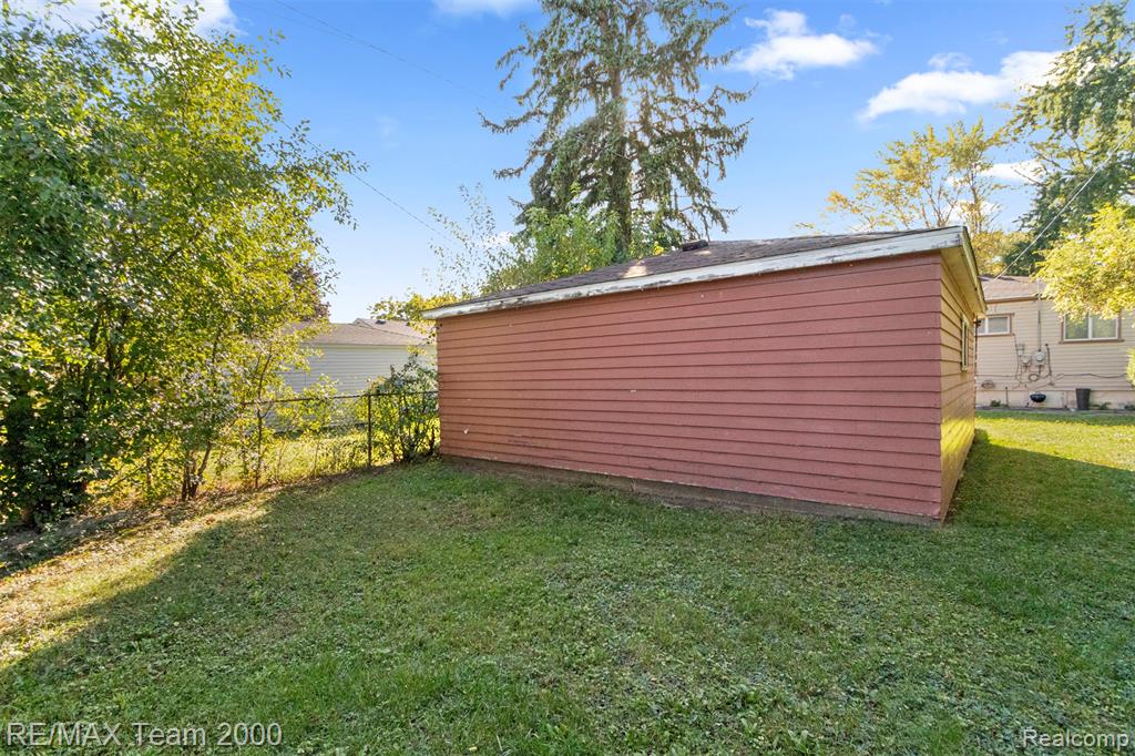 4479 Kingston Street, Dearborn Heights, MI 48125 — Photo 26