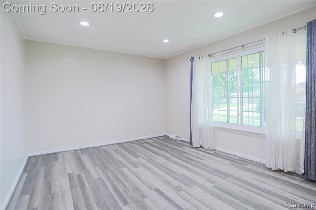 4788 Bloomfield Drive, Sterling Heights, MI 48310 — Photo 9