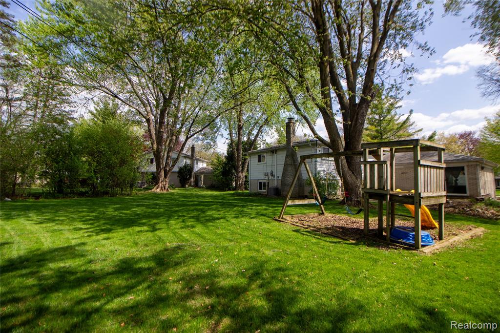 4271 Brandywyne Drive, Troy, MI 48098 — Photo 15